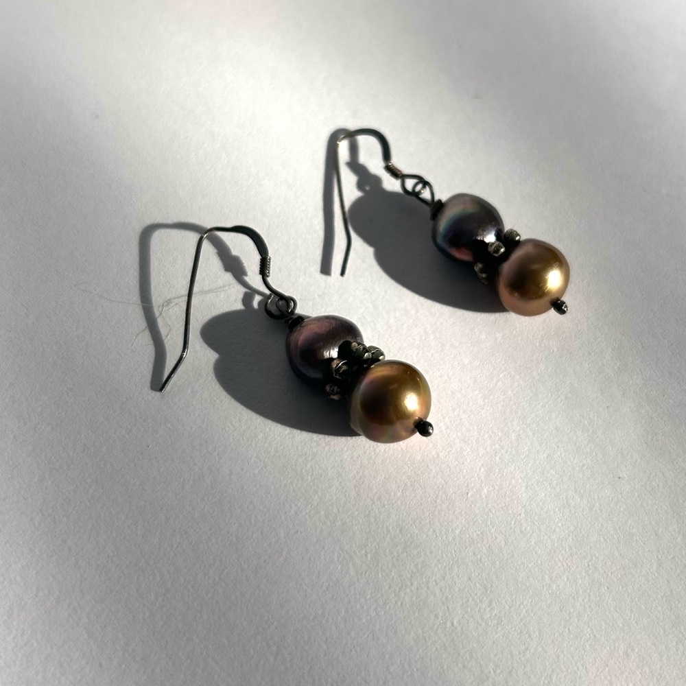 Classic Pearl Drop Earrings in Iridescent Bronze and Gray